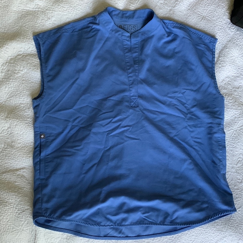 Figs ~ Rafaela Scrub Top ~ Small ~ Ciel Blue